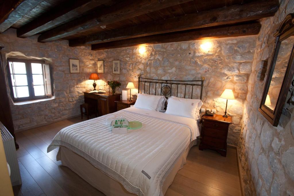 Mavromichalai Hotel Limeni Room photo