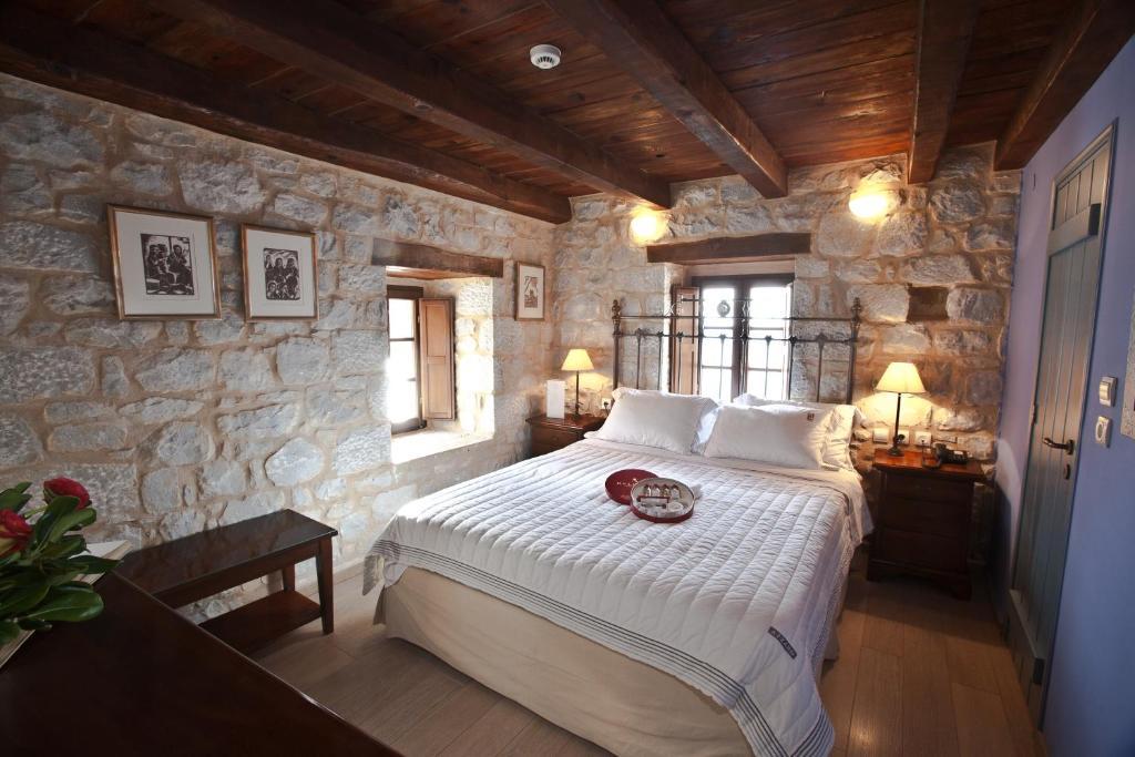 Mavromichalai Hotel Limeni Room photo